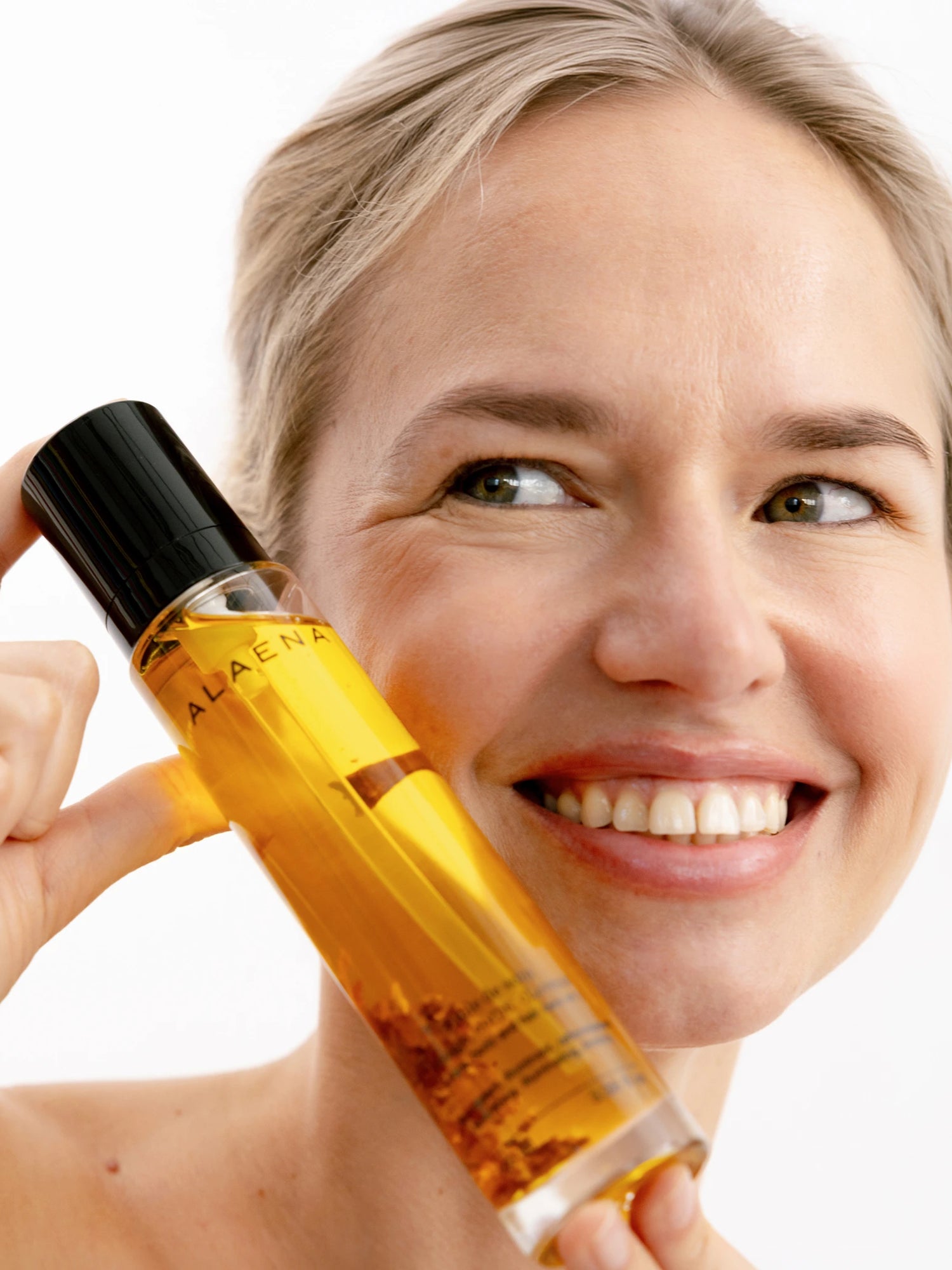 Huile de soin visage corps cheveux