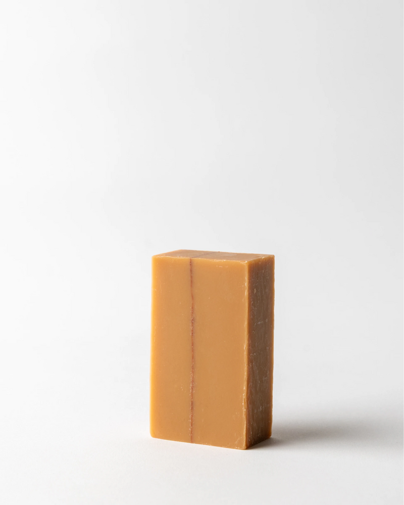 Savon dermatologique saponifié à froid